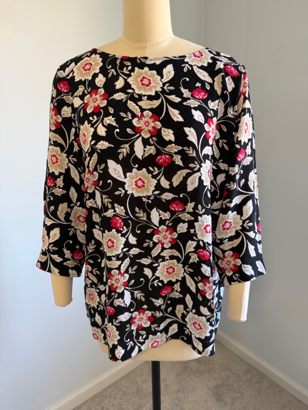 J. Jill Women's Floral Boatneck Black Blouse with Red and Cream Accents SZS
